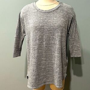 A Pea in the Pod Maternity Heather Grey 3/4 Sleeve Shirt Size Small